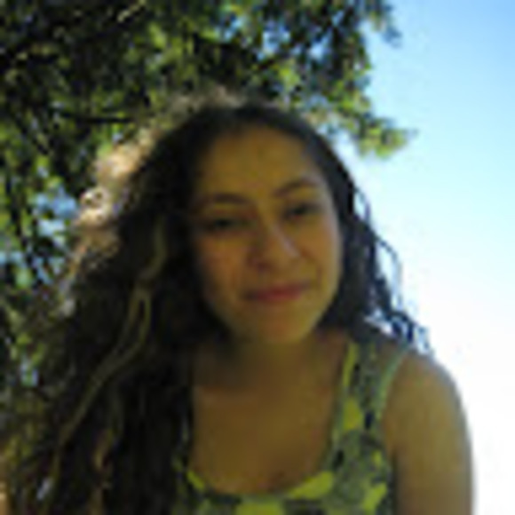 Meet your Posher, Cynthia - Picture 1 of 1